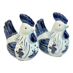 1950s Vintage Boho Chic Delft Chicken Salt & Pepper Shakers - A Pair.