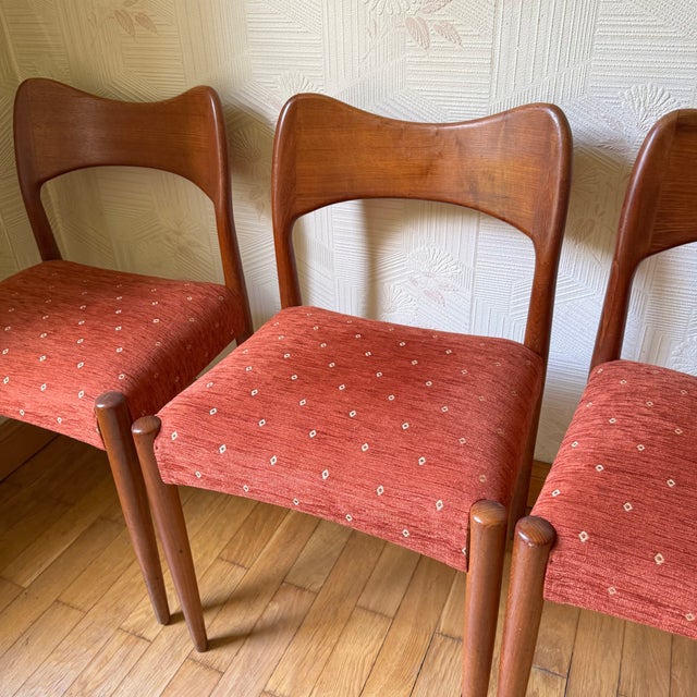 Table and Chairs by Henning Kjaernulf for Vejle Stole Og Møbelfabrik, 1960s, Set of 5 For Sale - Image 9 of 17