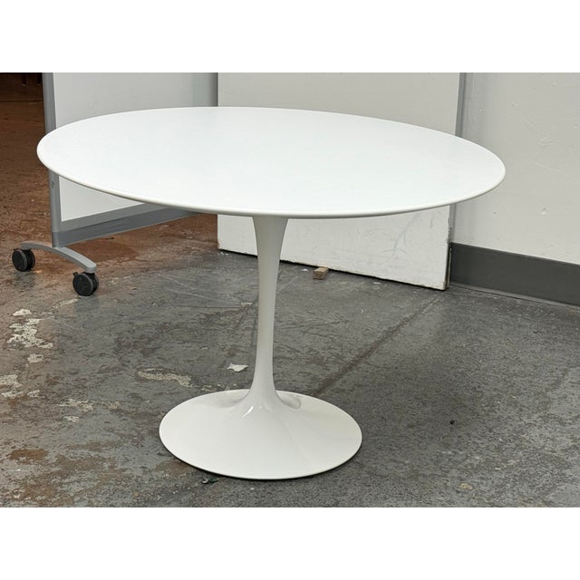 Modern Eero Saarinen for Knoll Saarinen Round Dining Table, 42 Inches For Sale - Image 3 of 12