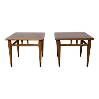 Pair of Lane Mid-Century Modern End Tables With Dovetail Tops For Sale
