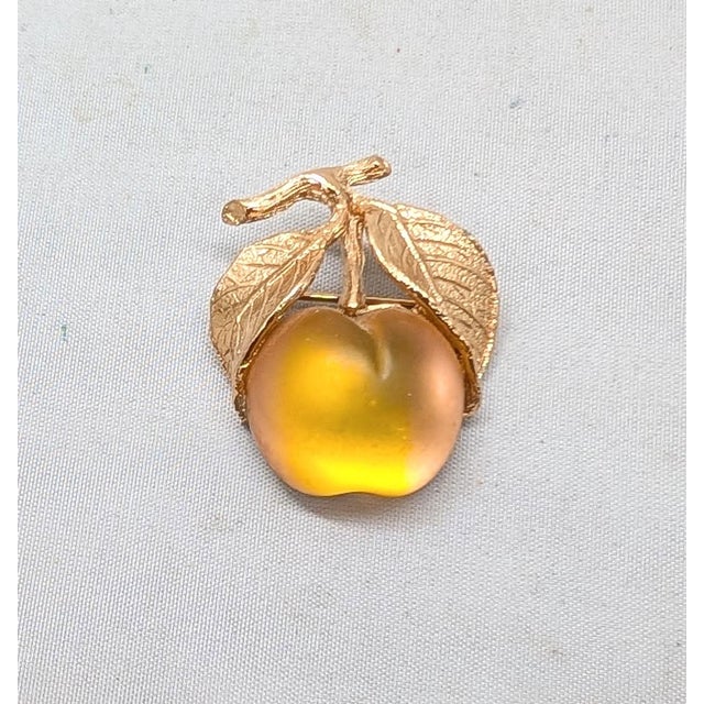 Metal Vintage Signed Napier Goldtone Yellow Peach Brooch For Sale - Image 7 of 9