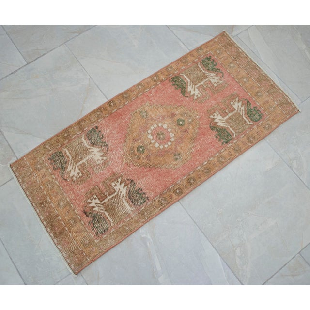 1970s Hand Made Small Turkish Rug. DoorMat Entry Decor Kitchen Mat Baht Rug - 21'' X 43'' For Sale - Image 13 of 13