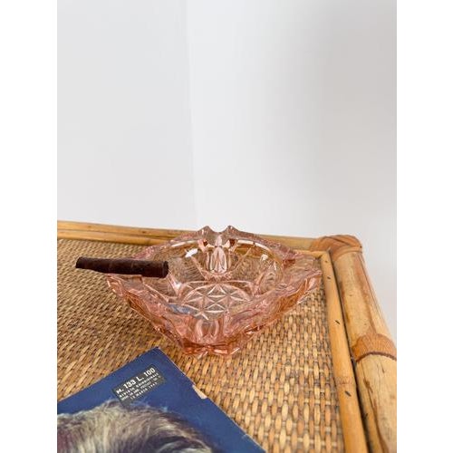 1950s Vintage French Peach-Pink Diamond-Cut Glass Ashtray, 1950s For Sale - Image 5 of 18