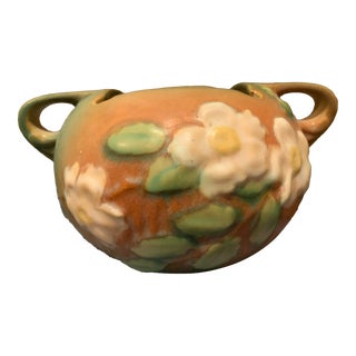 1940s Roseville White Rose 387-4 Tan and Green Vase For Sale