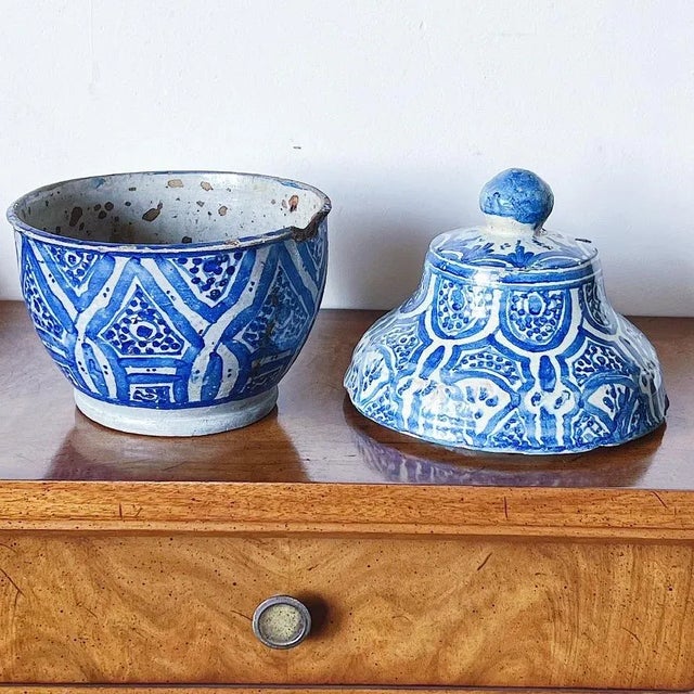 Antique Blue and White Lidded Pottery Jar For Sale - Image 4 of 9