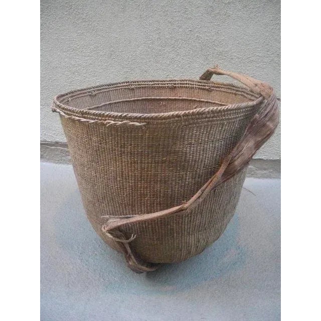 Vintage Yanomami Gathering Basket With Handle For Sale - Image 12 of 12
