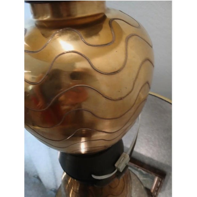 1950s Art Deco Gold Ceramic Lamp Etched Wavy Lines Modern W Shade Underwriters For Sale In San Diego - Image 6 of 18