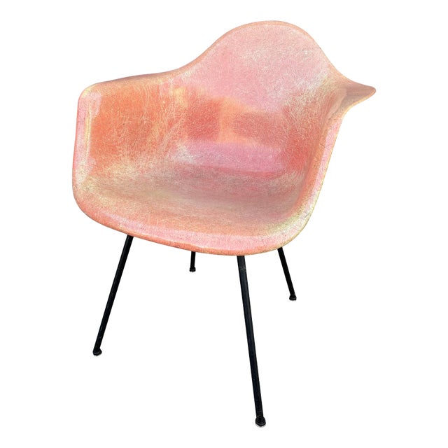 Eames 1st Generation Zenith Label Rope Edge DAX Fiberglass Armchair For Sale