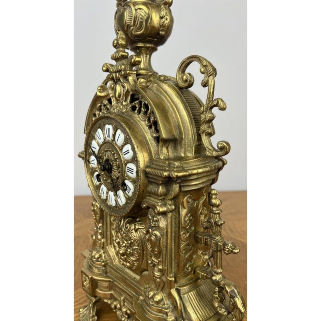 Vintage French Style Clock in Brass For Sale - Image 3 of 13