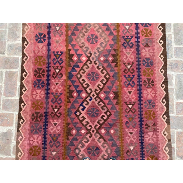 Afghan Maimana Kilim Area Rug, Handwoven Wool, 5x10, Rose & Navy For Sale - Image 4 of 16
