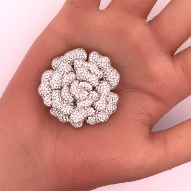 7.80 Carats Diamond Pave 18k White Gold Flower Brooch-Pendant For Sale - Image 4 of 4