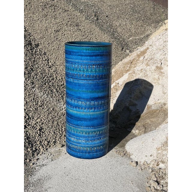 Blue Cylindrical Ceramic Rimini Blue Vase from Bitossi, Italy 1960s For Sale - Image 8 of 18