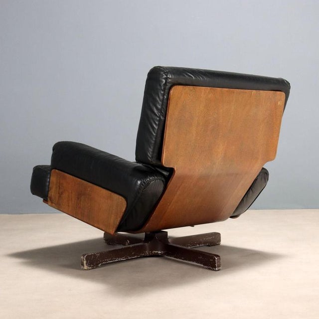401 Armchair attributed to Menilio Taro for Cinova For Sale - Image 11 of 12