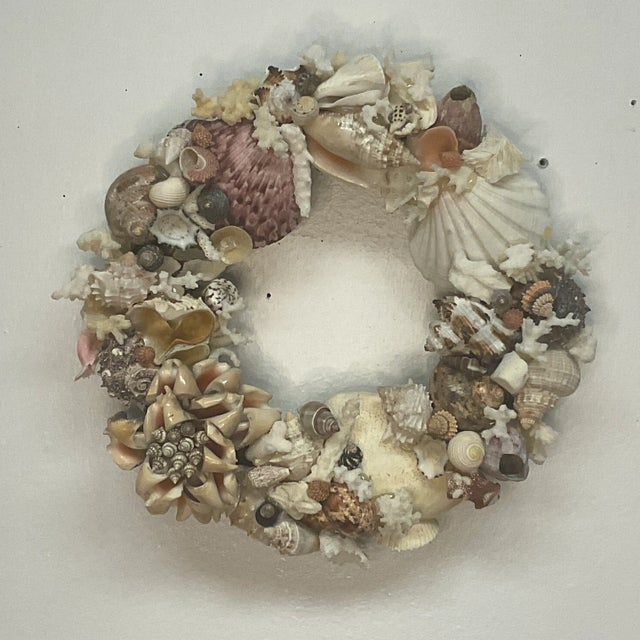 Mid-Century Modern Vintage 1980s Coastal Seashell Encrusted Wreath For Sale - Image 3 of 15