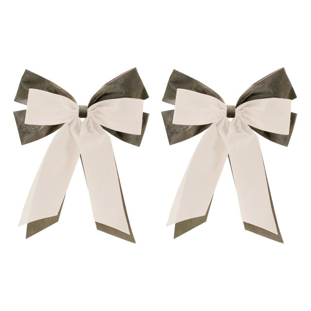 Kenneth Ludwig Chicago Double Bow Ornament (Set of 2) For Sale - Image 4 of 4