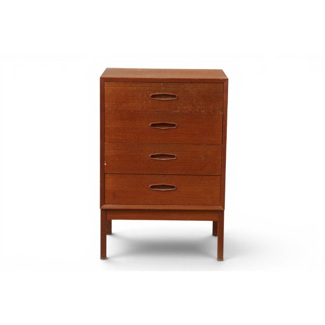 Mid-Century Modern Nils Jonsson Model "Domi 4" Four Drawer Chest in Teak For Sale - Image 3 of 4