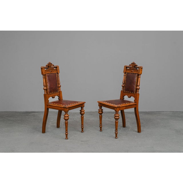 Item: Pair of chairs Period & Style: Gründerzeit - Late 19th century Features: - Stylish and distinctive furniture with...