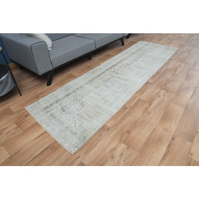 Traditional 1970s Vintage Turkish Handmade Wool Cotton Beige Runner Rug For Sale - Image 3 of 11