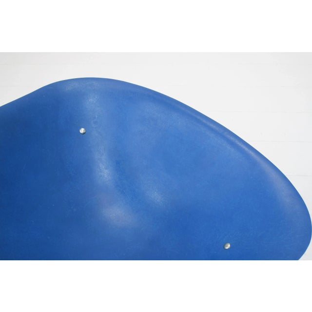 Tripod Fiberglass Armchair by Ed Mérat, 2000s For Sale - Image 6 of 10