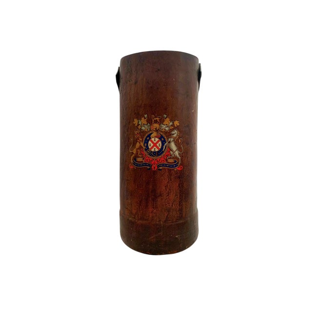 Early 20th Century Carryall Bucket Umbrella Stand Wood Covered With Leather Decorative English Royal Crest For Sale - Image 4 of 10