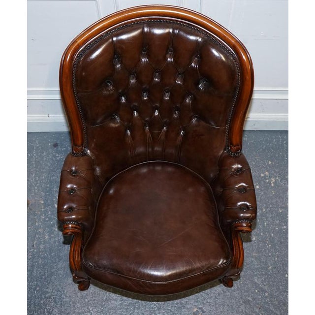 Set of Victorian Chesterfield Armchair and Ottoman in Dyed Leather For Sale - Image 6 of 18