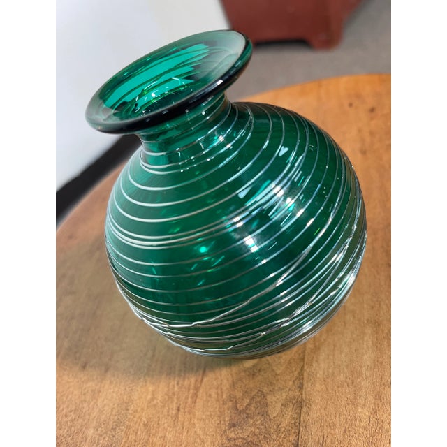 1980s Italian Green Vase For Sale In New York - Image 6 of 9