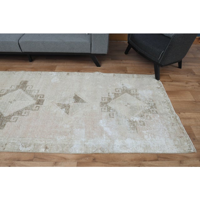 1970s Vintage Handmade Wool Cotton Turkish Beige Area Rug For Sale In San Francisco - Image 6 of 11
