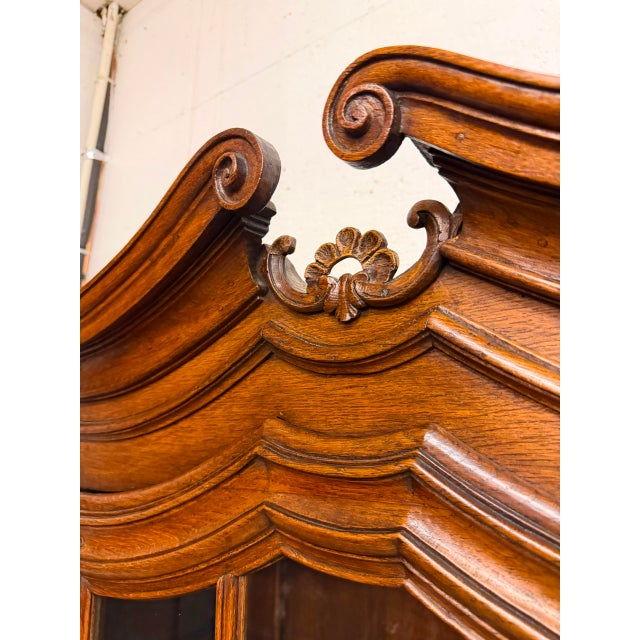 Late 19th Century Louis XV Style French Oak Bookcase With Glazed Glass Door, Circa 1860 For Sale - Image 9 of 18