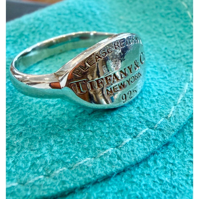 Late 20th Century Retro Sterling Silver "Return to Tiffany" Oval Tag Ring, Size 6 For Sale - Image 12 of 14