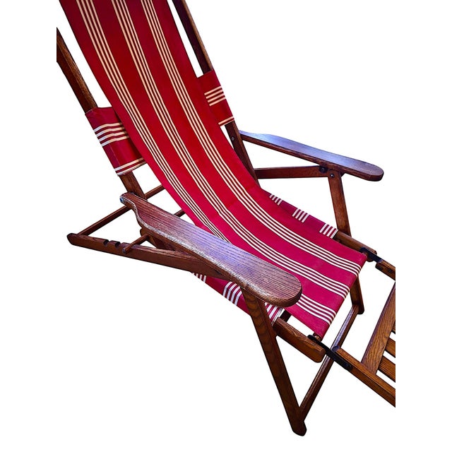 Vintage Steamer Chair Recalls the Golden Age of Leisure Travel, by Paris Manufacturing For Sale - Image 9 of 16