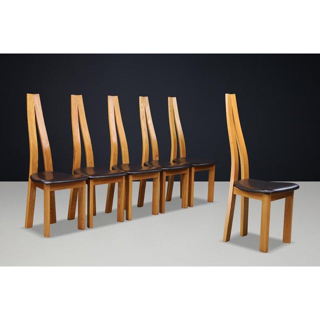 1970s Sculptural Elm and Black Leather Dining Chairs, France, 1970s, Set of 6 For Sale - Image 5 of 17