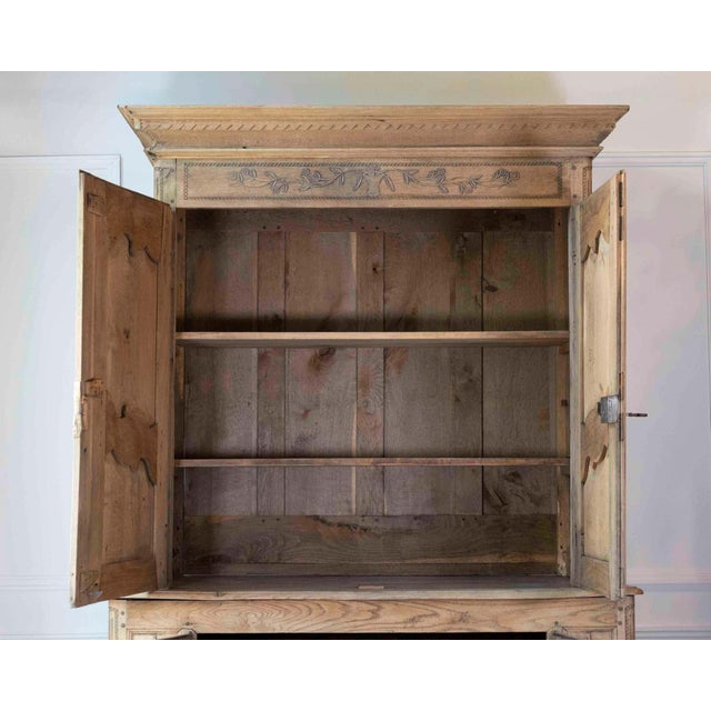 French Early 19th Century Provincial Oak Buffet Deux Corps For Sale - Image 12 of 14