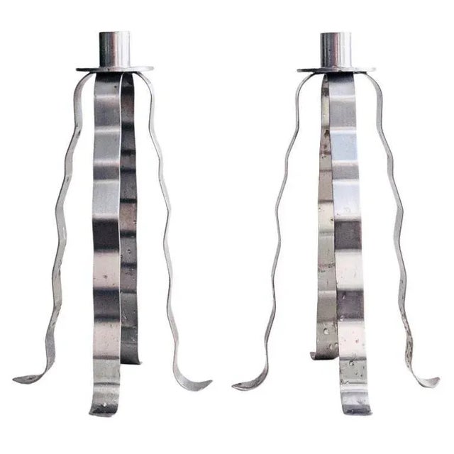 1980s Sale! 80s PostModern Post Modern Swid Powell Style Metal Aluminum Industrial Chrome Wavy Candle Holders For Sale - Image 5 of 5