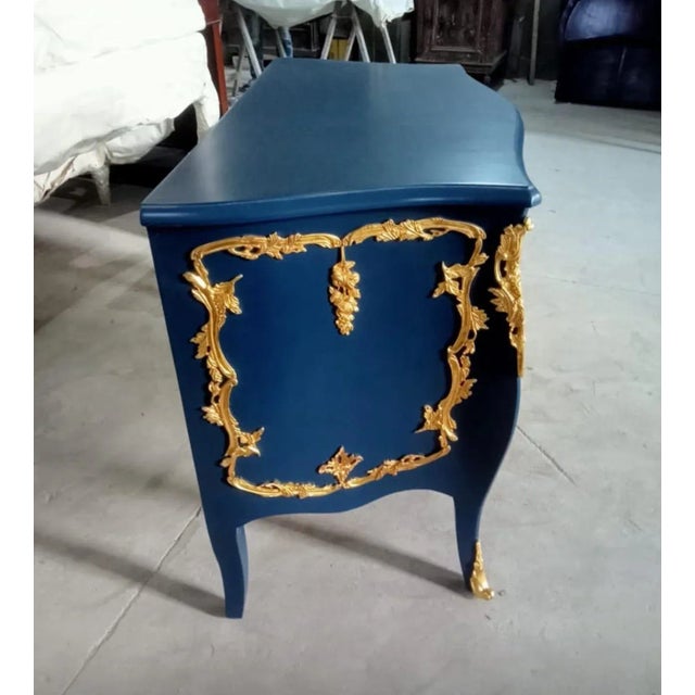 English 1990s Royal Navy Blue Dresser in Gold Leaf For Sale - Image 3 of 4
