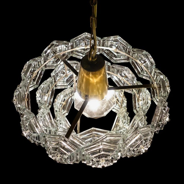 1960s Mid-Century German Chandelier with Hexagonal Glass Prisms by Veb Ebersbach, 1960s For Sale - Image 5 of 9