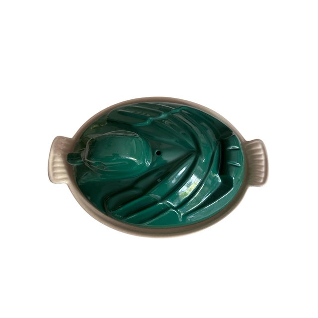 French Provincial Rare Vintage Le Creuset Duck Tureen – Cast Iron Lidded Baker in Emerald Green For Sale - Image 3 of 7
