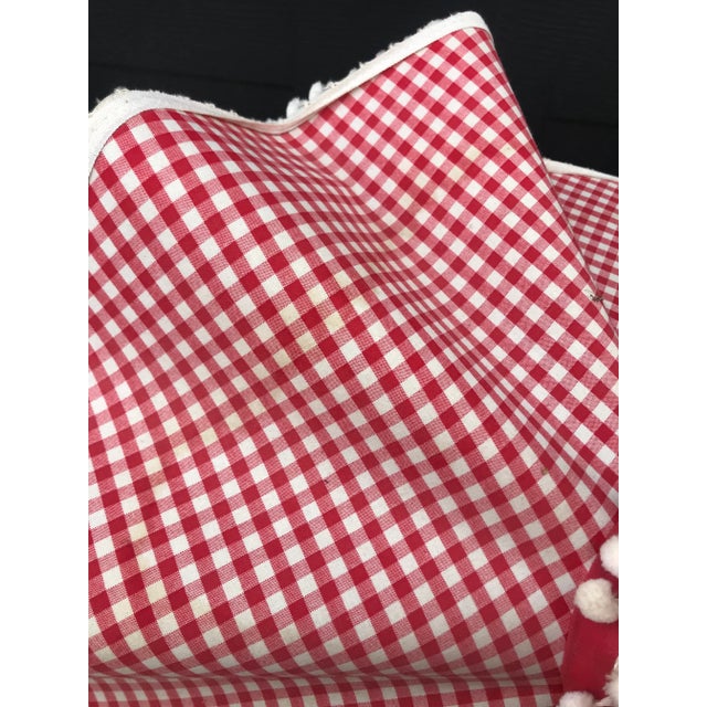 This charming duo hit all the right notes! Lamps have painted red (over brass) on the bases that tie in perfectly to the...