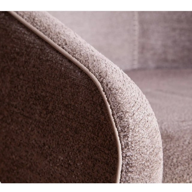 Pair of Minotti "Portofino" Swivel Lounge Chairs, 2010s For Sale In Philadelphia - Image 6 of 7