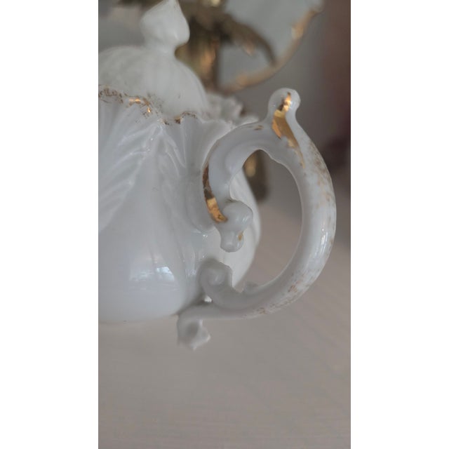 Early 20th-Century Japanese Floral Porcelain Petite Covered Sugar Bowl For Sale In New York - Image 6 of 18