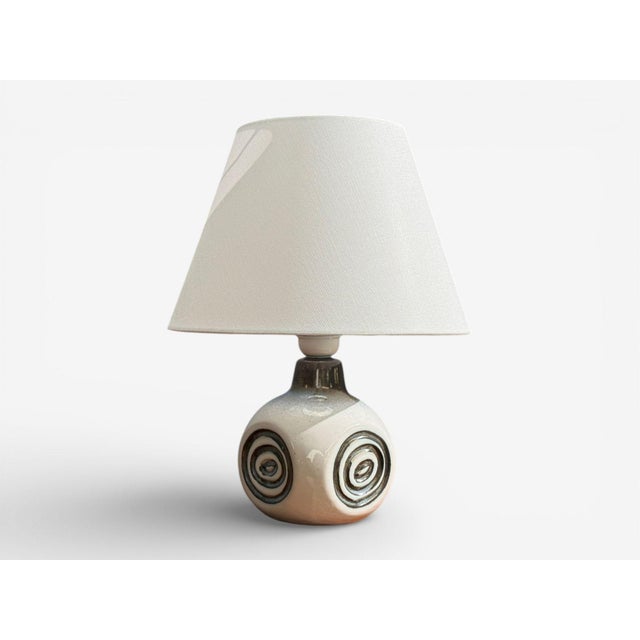 Bruno Karlsson, Table Lamp, White Glazed Ceramic, Sweden, 1960s For Sale - Image 4 of 8