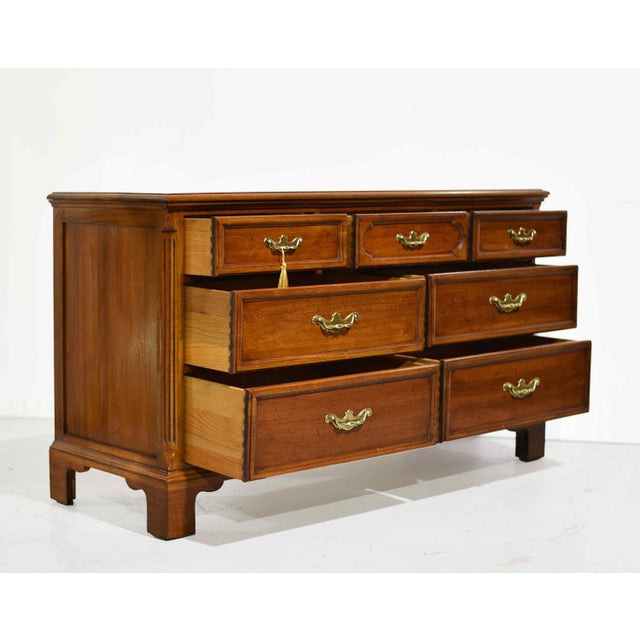 Brown Mid Century Georgian Chippendale Lowboy by Davis Furniture of Nashville Tn For Sale - Image 8 of 14