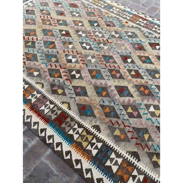 Style: Area Rug Dimensions: 6.8 x 9.2 feet (206 x 280 cm) Condition: New Primary Color: Multi-color Pattern: Geometric...