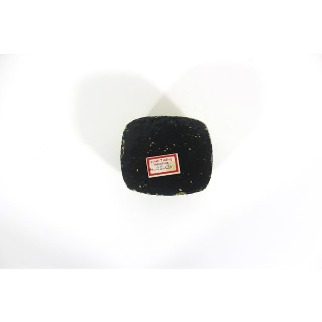 1970s Vintage Hand Painted Kashmir Lacquered Trinket Box For Sale - Image 5 of 8