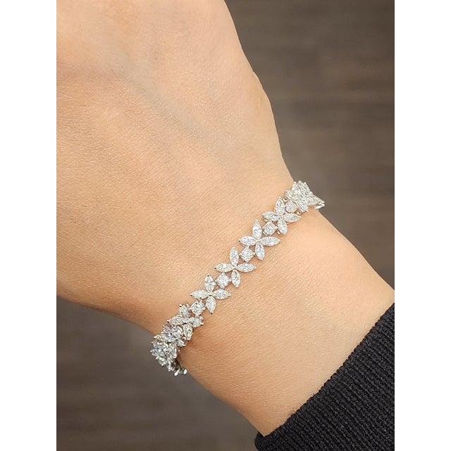 Modern 9.56 Ct Marquise & Round Diamond Tennis Bracelet For Sale - Image 3 of 8