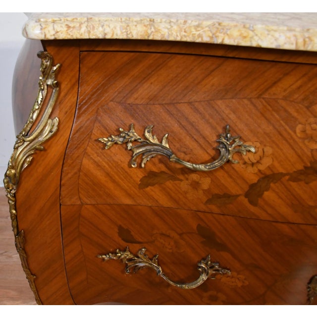 1920s 1920 Antique French Louis XV Satinwood Inlaid & Marble Top Commode / Dresser For Sale - Image 5 of 18