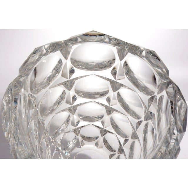 Glass 1930s Saint Louis Facet-Cut Crystal Vase or Ice Bucket – France Circa 1930–1950 – Art Deco Wine Chiller or Centerpiece – Signed Vintage French Crystal For Sale - Image 7 of 9