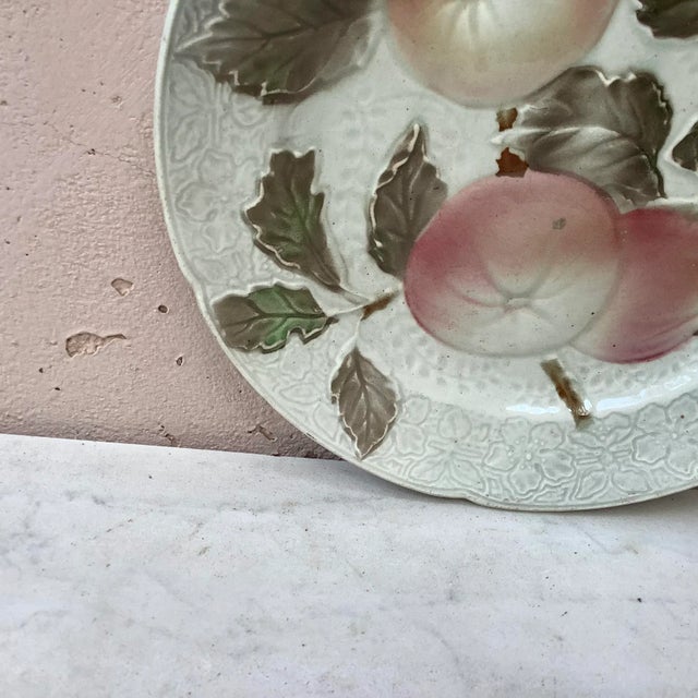 Majolica apples plate Keller & Guerin Saint Clément, circa 1900.