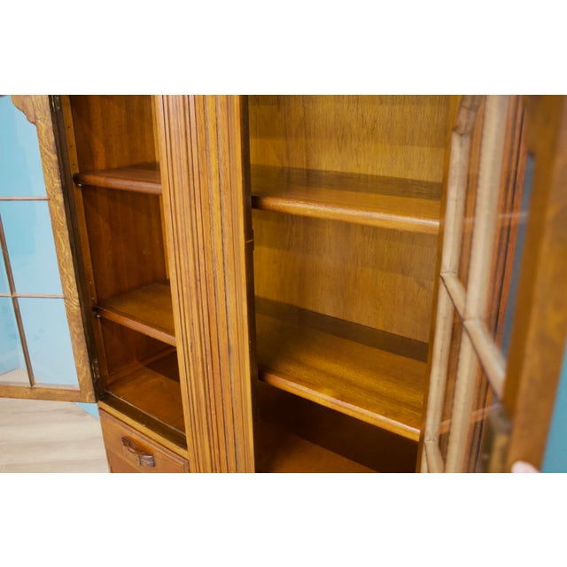 Brown Art Deco Display Cabinet in Glazed Oak, 1930s For Sale - Image 8 of 11