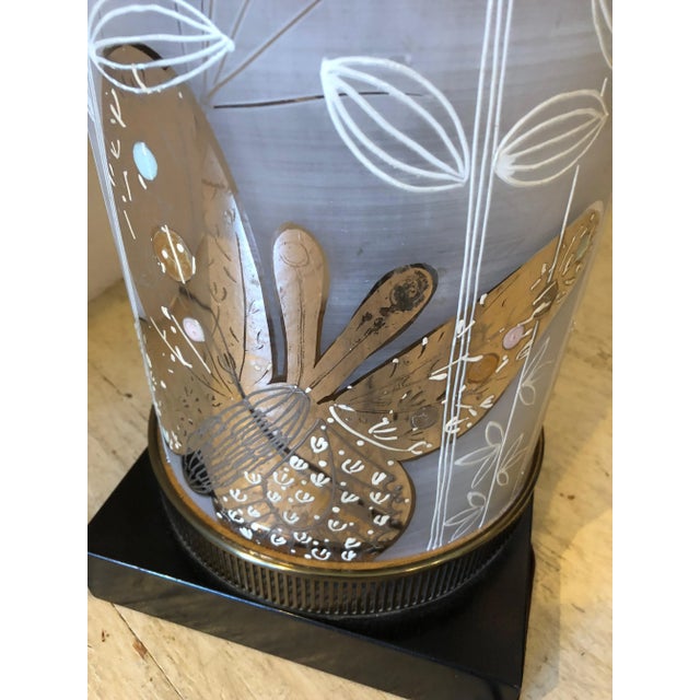 Large Mid-Century Modern Cylindrical Butterfly Motife Table Lamp For Sale In Philadelphia - Image 6 of 9