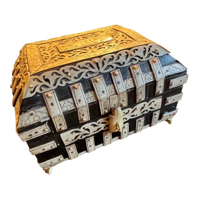 Antique Horn & Wood Decorative Box For Sale